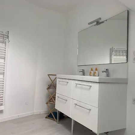 Holiday home Kay Doudou 60m2 - 5 Min Aeroport - Navette - Parking